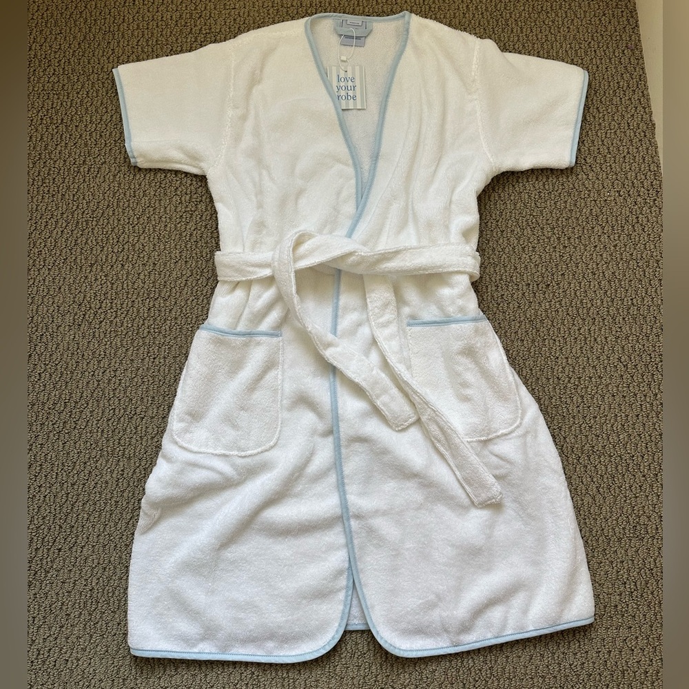 Weezie Signature Robe Sz XS Light Blue on White NWT $168